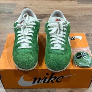 Nike Green and White Women's Sneakers